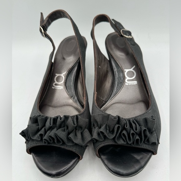 YOU by Crocs open toe sling back low heel w/ ruffled Sz *8.5 - 9 good condition - Picture 1 of 9